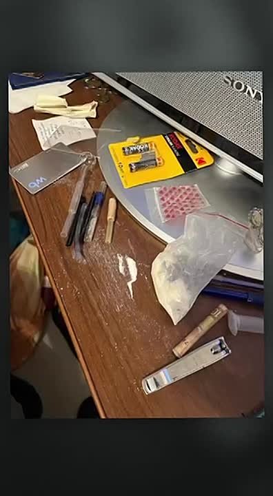 В Ленинградской области задержали нарика бандеровца, который по заданию кураторов из Украины поджёг вышку сотовой связи в Мгинском районе