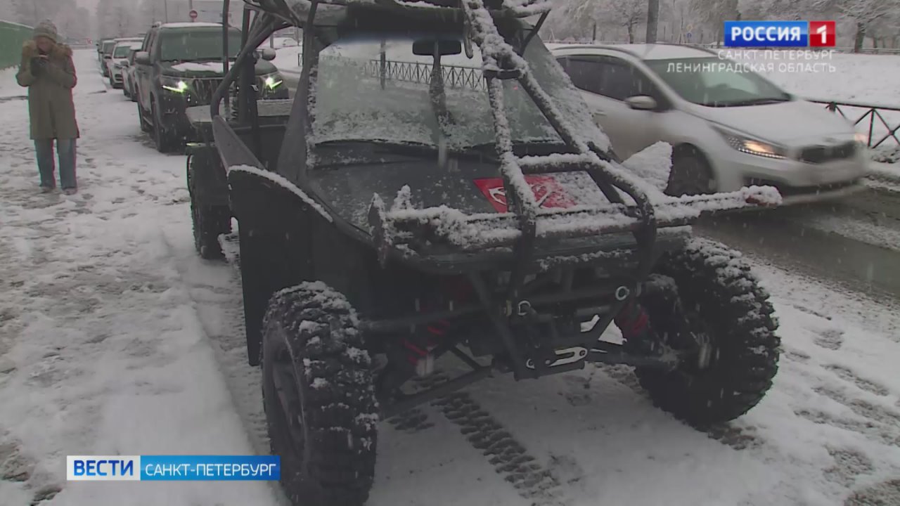 Петербургские депутаты отправили в зону СВО спецмодель багги для Ленинградского полка