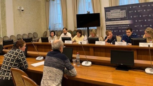 Прокуратура Выборгского района Санкт-Петербурга совместно с Уполномоченным по правам ребенка в Санкт-Петербурге Анной Митяниной провели прием населения по вопросам защиты прав семьи, материнства, отцовства и детства