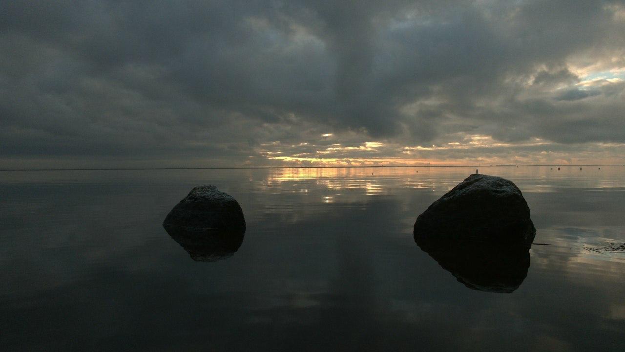 Павел Глазков поделился волшебными снимками Финского залива Павел Глазков поделился волшебными снимками Финского залива