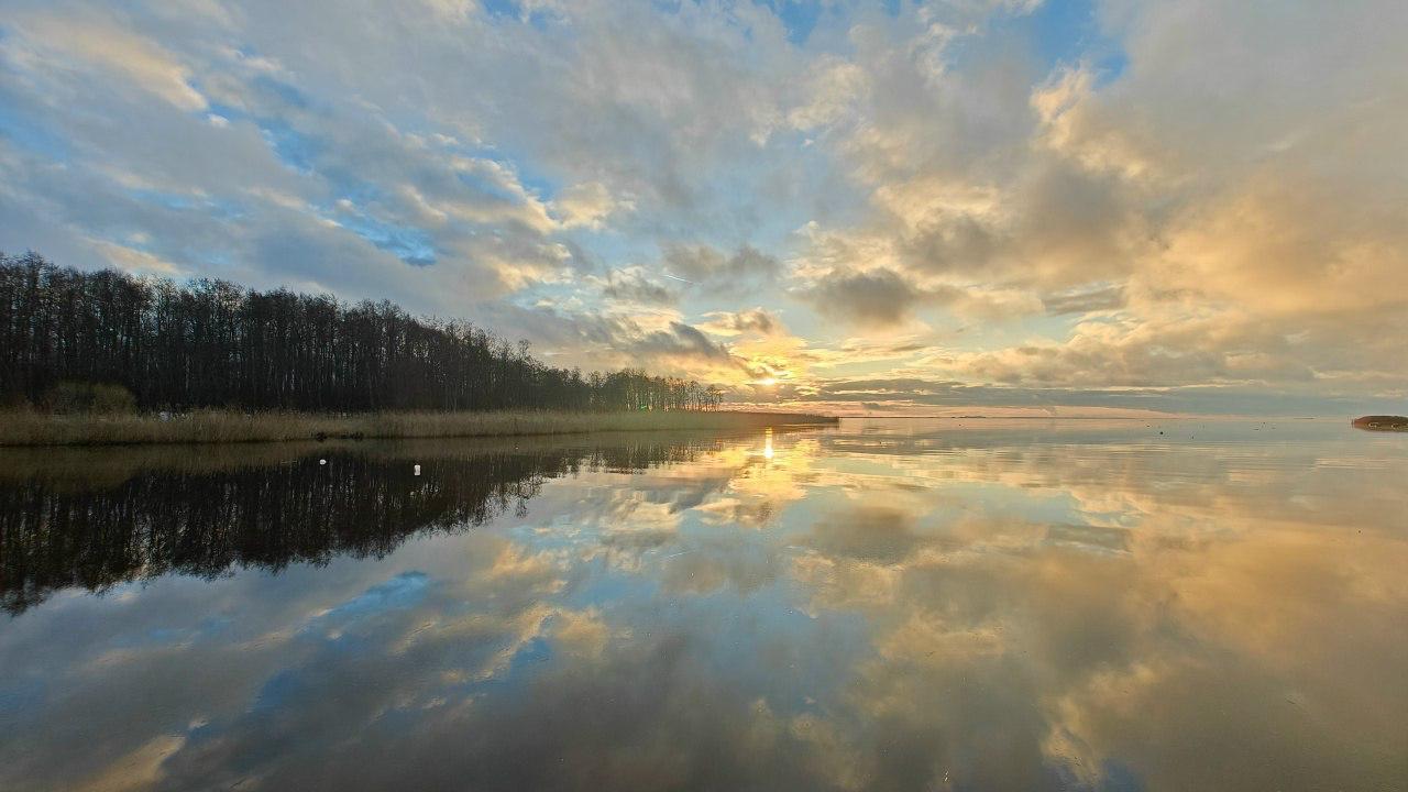 Павел Глазков поделился волшебными снимками Финского залива Павел Глазков поделился волшебными снимками Финского залива