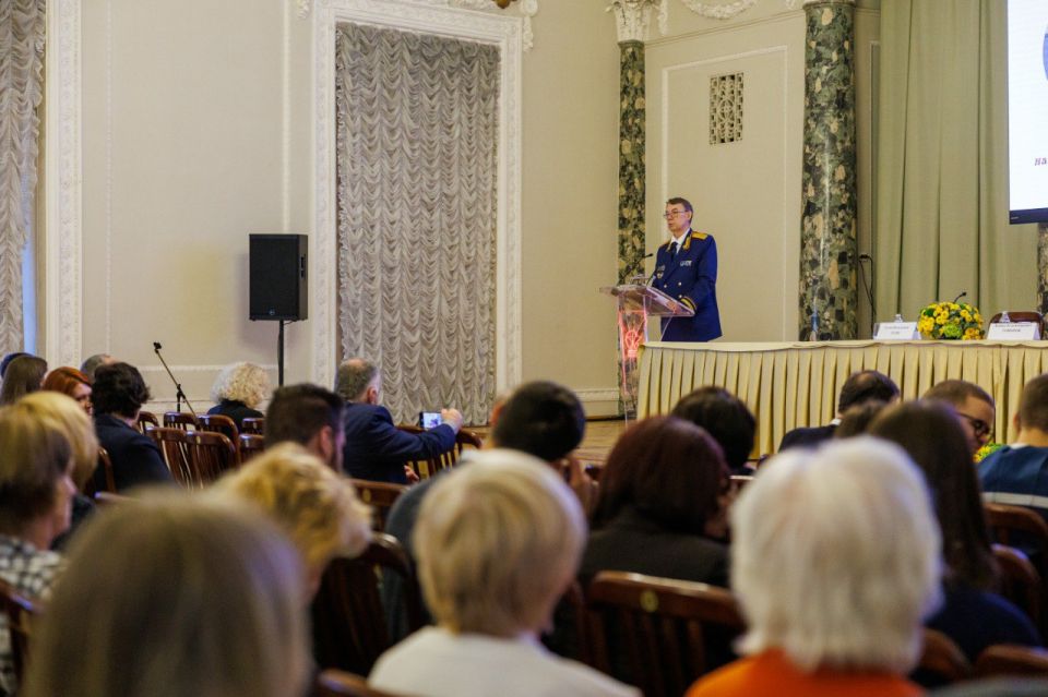 Руководитель следственного управления СК России по Ленинградской области Сергей Тихонович Сазин принял участие в IV Санкт-Петербургском Международном историческом Форуме «Уроки Великой Отечественной войны и современная...