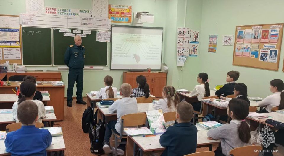 УРОКИ БЕЗОПАСНОСТИ: ОСТОРОЖНО, ТОНКИЙ ЛЁД!