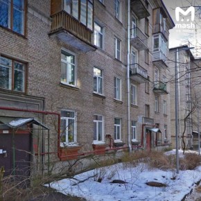 Женщина выпрыгнула из окна в Выборгском районе, спасаясь от побоев