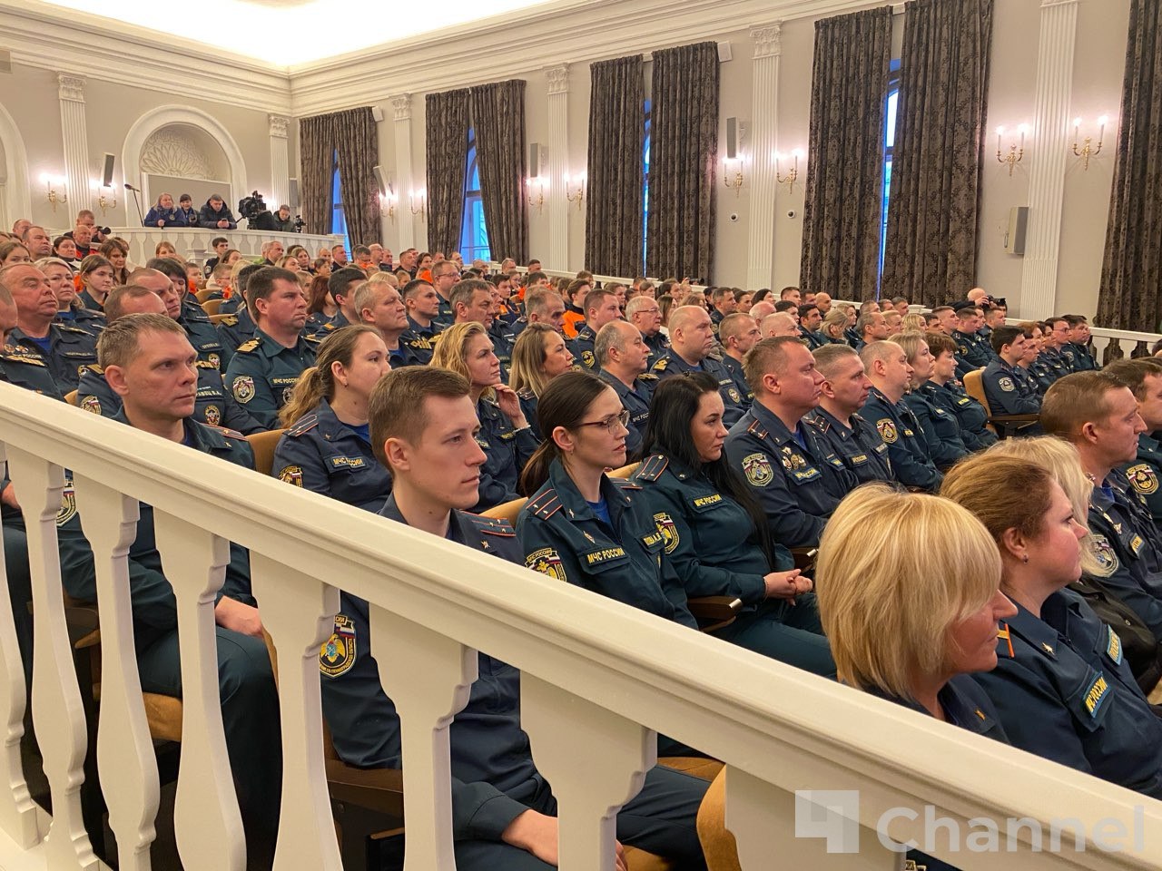 В Большом Гатчинском дворце прошла церемония награждения личного состава Ленинградской областной подсистемы РСЧС В Большом Гатчинском дворце прошла церемония награждения личного состава Ленинградской областной подсистемы РСЧС