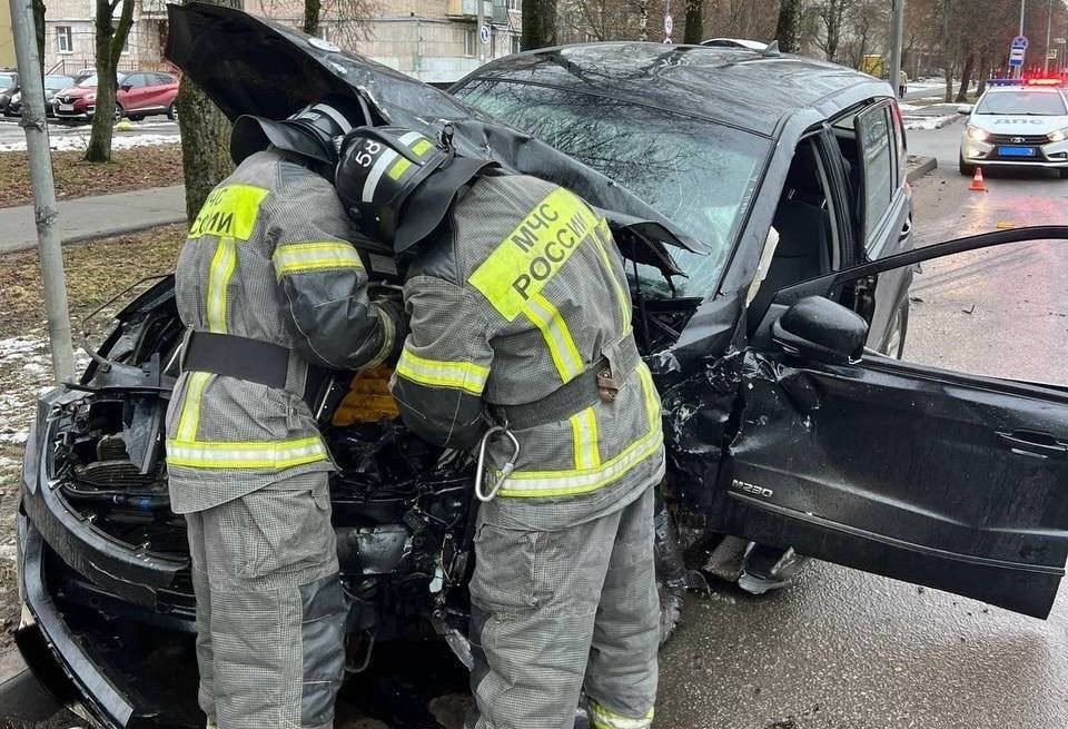 За прошедшие сутки подразделения территориального пожарно-спасательного гарнизона Ленинградской области реагировали на 9 оперативных событий: