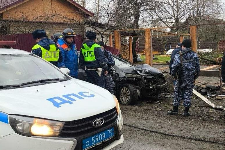 В Приозерске Volkswagen Tiguan врезался в столб В Приозерске Volkswagen Tiguan врезался в столб