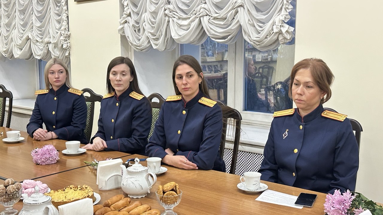 В следственном управлении СУ СК России по Ленинградской области состоялось заседание Женского совета В следственном управлении СУ СК России по Ленинградской области состоялось заседание Женского совета