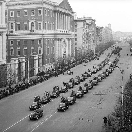 Александр Коц: ВЕЧЕРНИЙ ЗВОН:. третий тост уходящего дня Александр Коц: ВЕЧЕРНИЙ ЗВОН:. третий тост уходящего дня