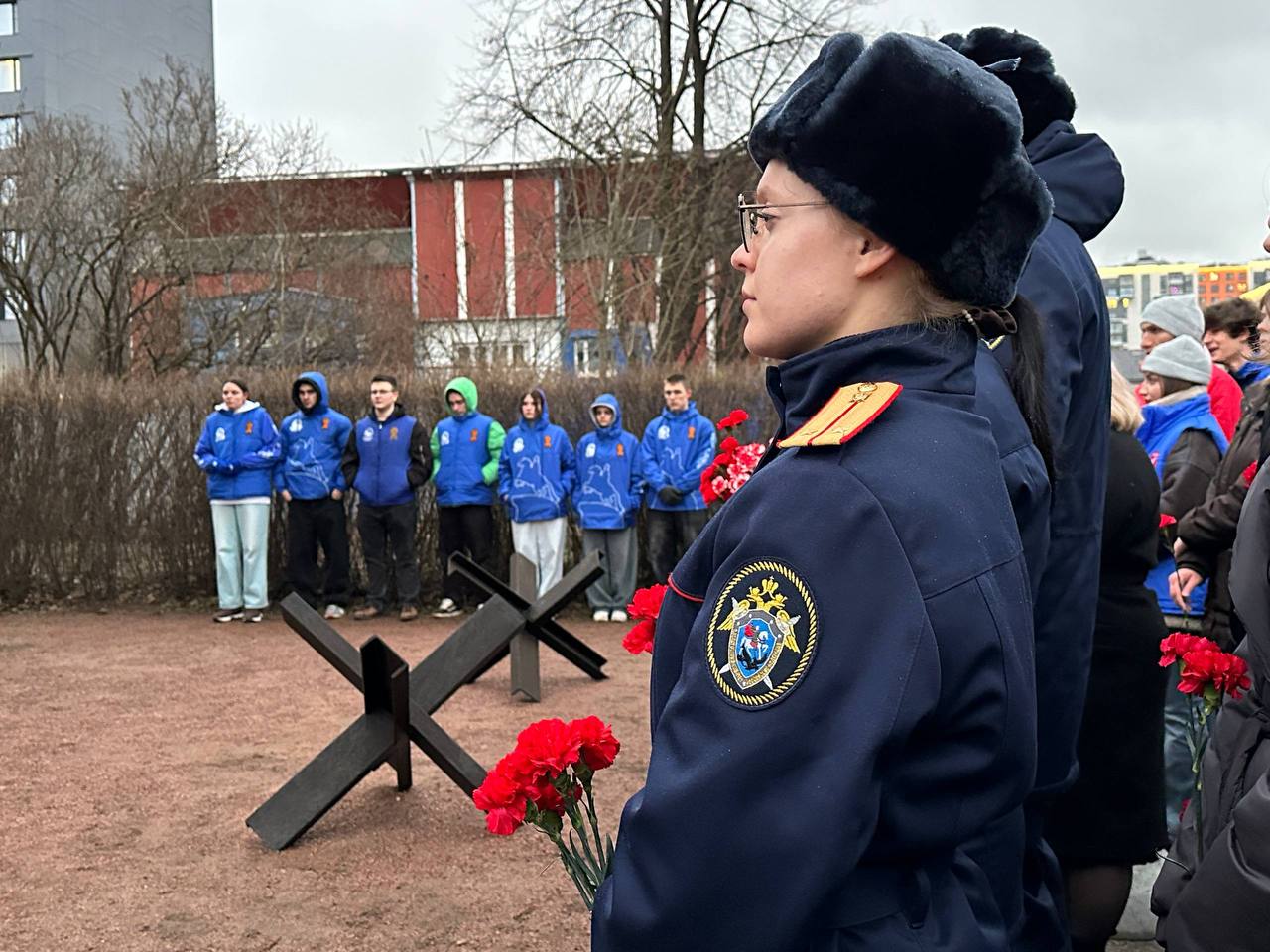 Сотрудники ГСУ СК России по Санкт-Петербургу почтили память павших героев Сотрудники ГСУ СК России по Санкт-Петербургу почтили память павших героев