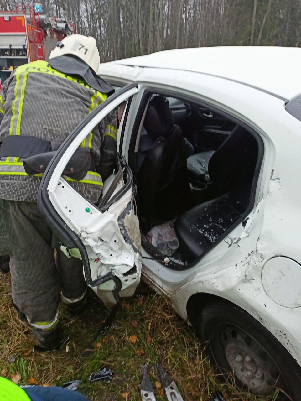 За прошедшие сутки подразделения территориального пожарно-спасательного гарнизона Ленинградской области реагировали на 11 оперативных событий: За прошедшие сутки подразделения территориального пожарно-спасательного гарнизона Ленинградской области реагировали на 11 оперативных событий: