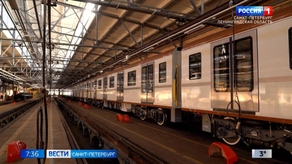 Сегодня в электродепо "Автово" торжественно запустят пятый поезд "Балтиец" коричневого цвета