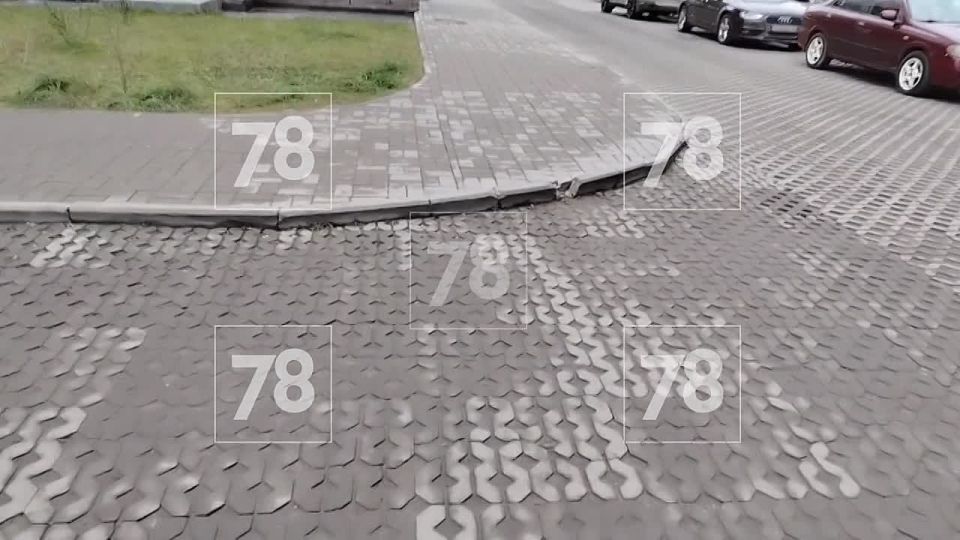 Мужчина терроризирует бывшую девушку и ее ребенка в Мурино