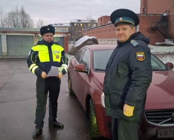 Водитель из Выборга задолжал по штрафам ГИБДД 78 тысяч рублей