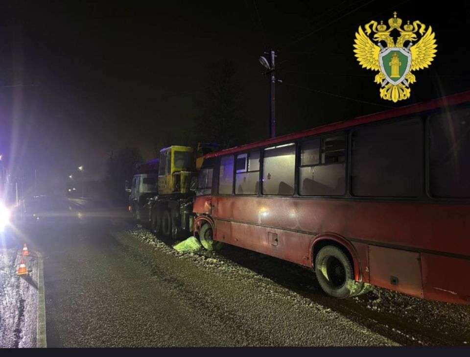 0Прокуратурой Ломоносовского района организована проверка по факту ДТП с участием пассажирского автобуса в д. Келози