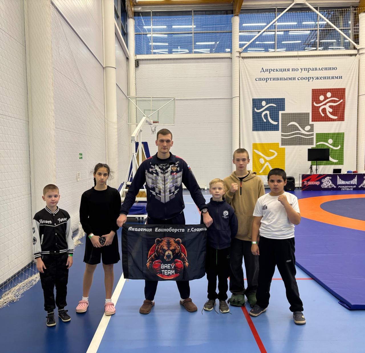 Команда Ленобласти привезла восемь медалей с турнира по панкратиону Команда Ленобласти привезла восемь медалей с турнира по панкратиону