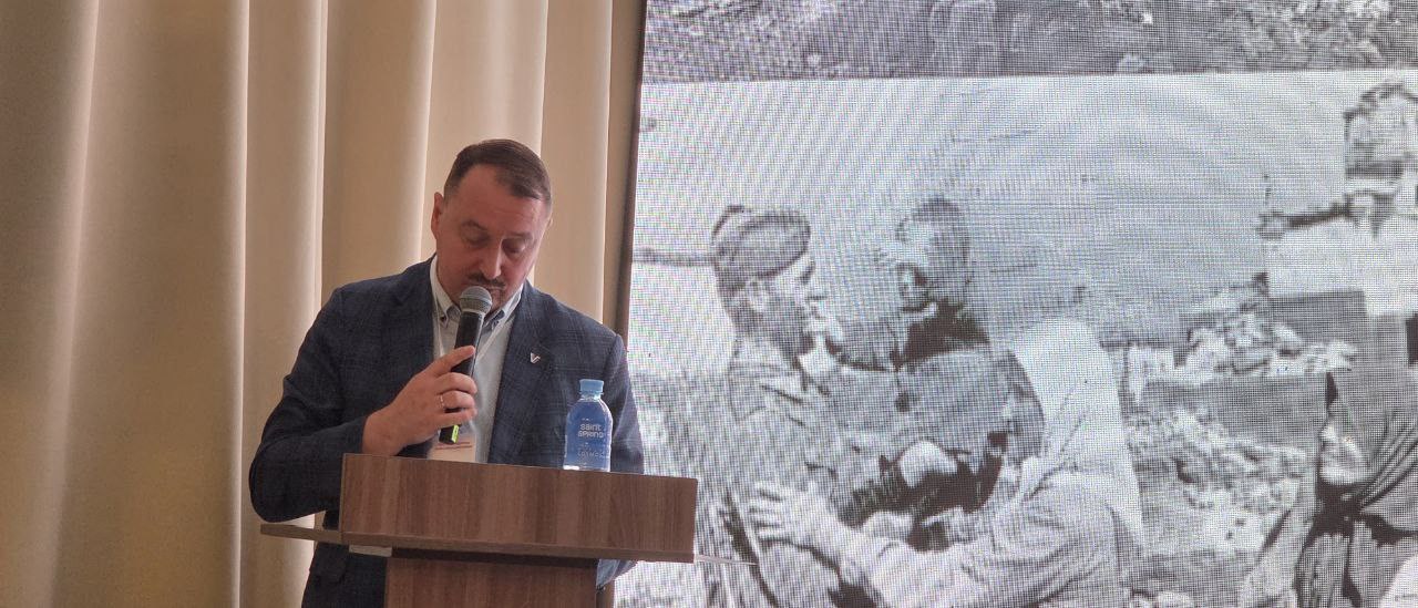 Михаил Лебединский, председатель Избирательной комиссии Ленинградской области и член Избирательной комиссии с правом решающего голоса Вячеслав Баев принимают участие в межрегиональном семинаре по вопросам юридического... Михаил Лебединский, председатель Избирательной комиссии Ленинградской области и член Избирательной комиссии с правом решающего голоса Вячеслав Баев принимают участие в межрегиональном семинаре по вопросам юридического...