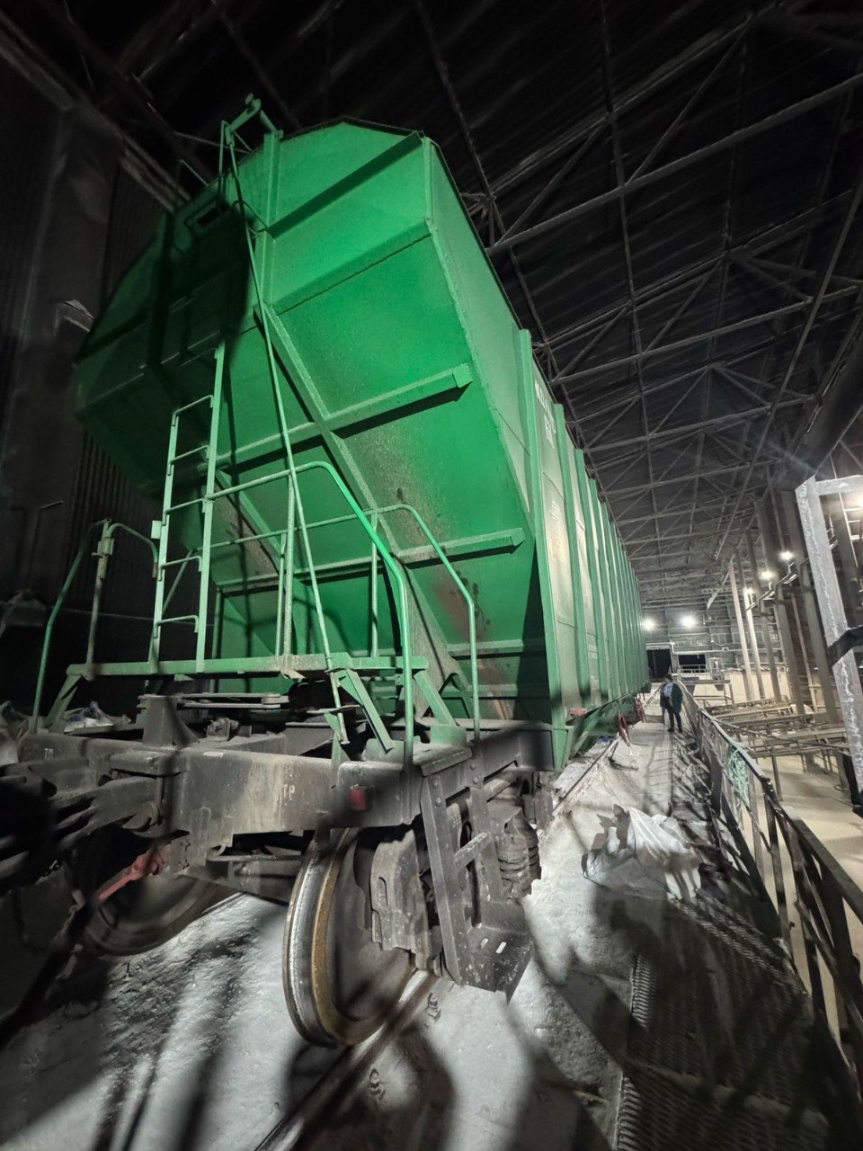 В Кингисеппском районе мастер смены предстанет перед судом по обвинению в нарушении правил безопасности при ведении иных работ, в результате которых рабочему причинен тяжкий вред здоровью