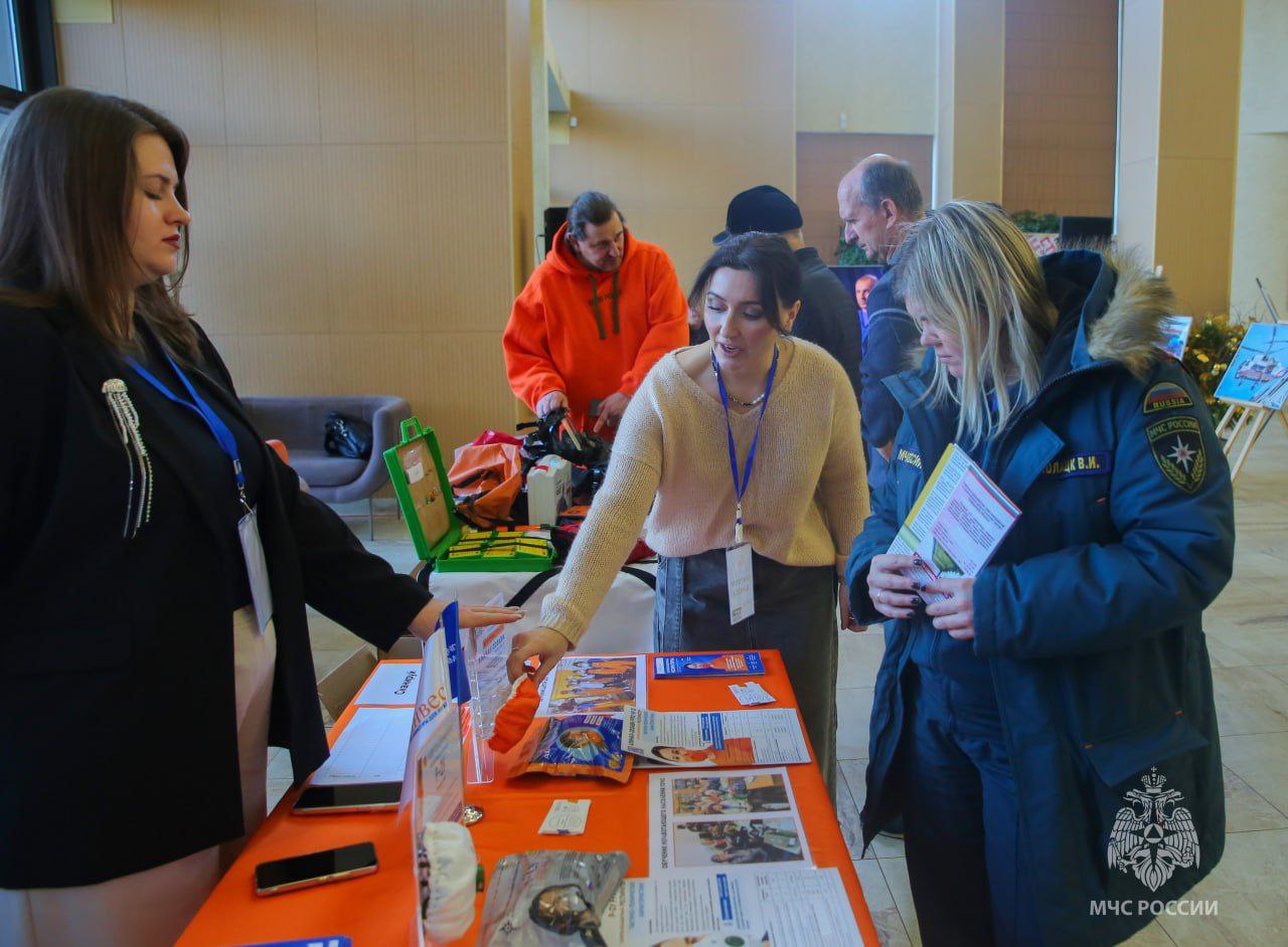 В молодежном досуговом центре "Фестиваль" прошел праздничный концерт в честь спасателей Выборгского района В молодежном досуговом центре "Фестиваль" прошел праздничный концерт в честь спасателей Выборгского района