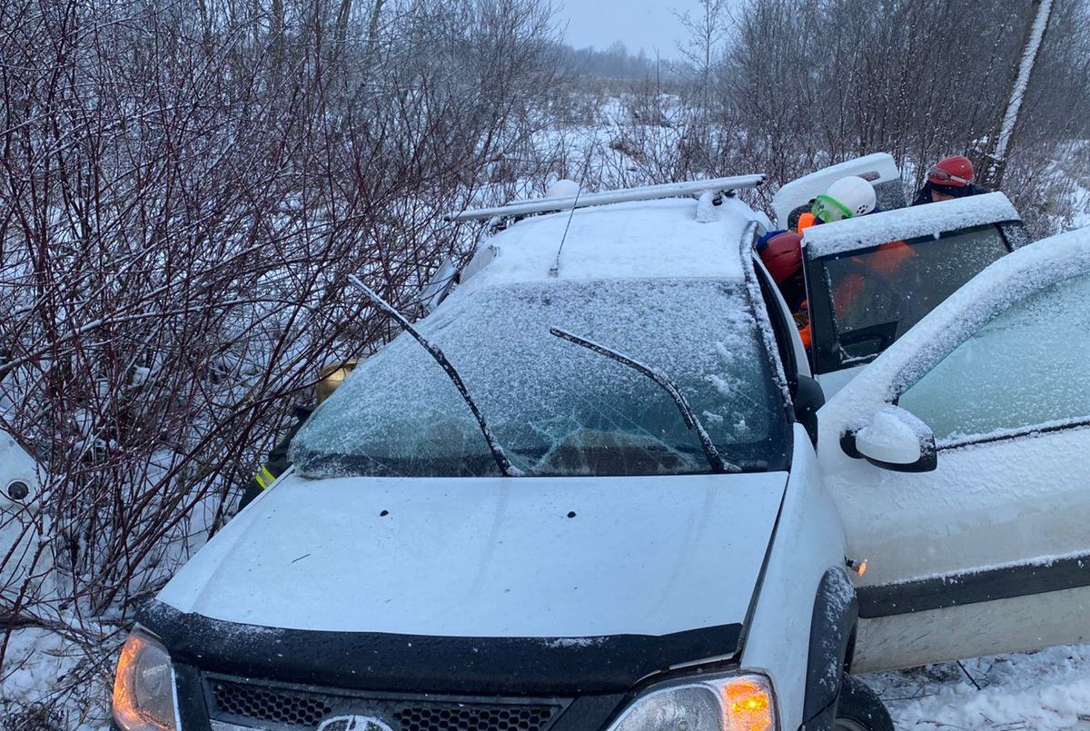 За прошедшие сутки подразделения территориального пожарно-спасательного гарнизона Ленинградской области реагировали на 11 оперативных событий: За прошедшие сутки подразделения территориального пожарно-спасательного гарнизона Ленинградской области реагировали на 11 оперативных событий: