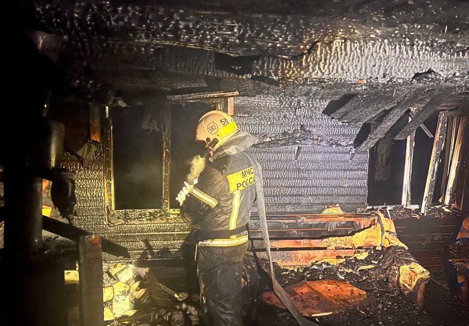 За прошедшие сутки подразделения территориального пожарно-спасательного гарнизона Ленинградской области реагировали на 11 оперативных событий: