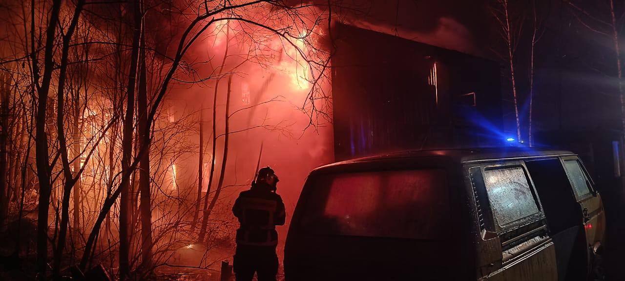 За прошедшие сутки подразделения территориального пожарно-спасательного гарнизона Ленинградской области реагировали на 21 оперативное событие: