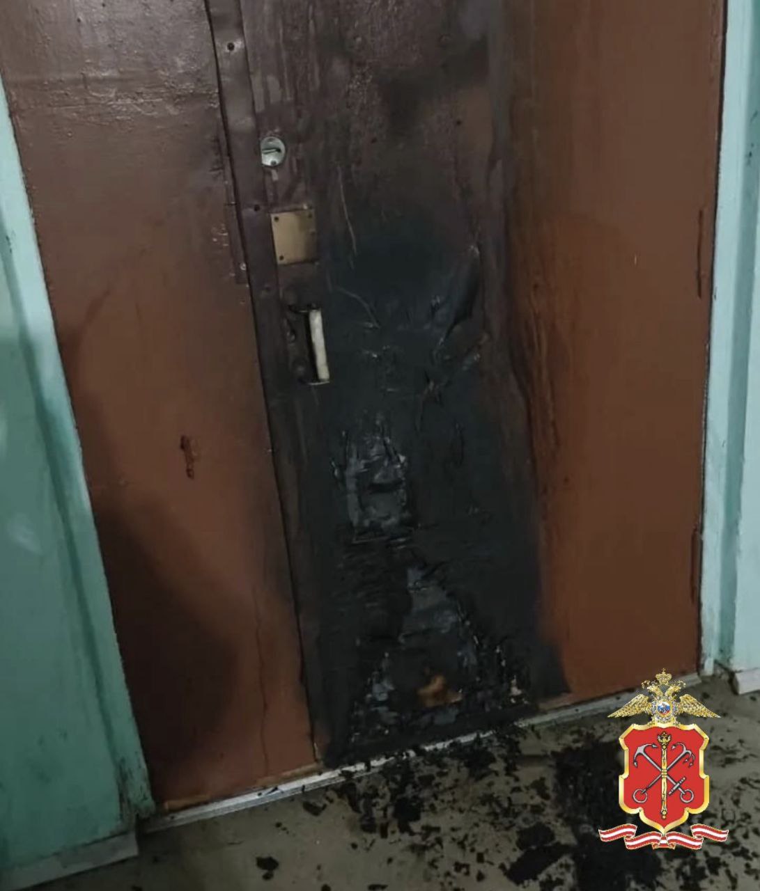 В Санкт-Петербурге задержаны подозреваемые в попытке поджога жилого дома на Гражданском проспекте по заданию через мессенджер В Санкт-Петербурге задержаны подозреваемые в попытке поджога жилого дома на Гражданском проспекте по заданию через мессенджер