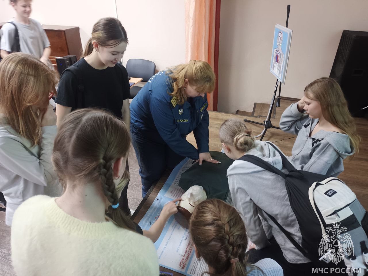 УРОК БЕЗОПАСНОСТИ И ПРАКТИКА СЛР В ШКОЛЕ