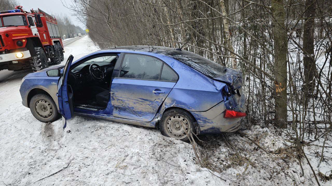 За прошедшие сутки подразделения территориального пожарно-спасательного гарнизона Ленинградской области реагировали на 22 оперативных события: За прошедшие сутки подразделения территориального пожарно-спасательного гарнизона Ленинградской области реагировали на 22 оперативных события: