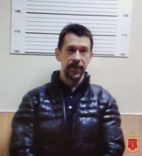 Полицейскими Выборгского района города задержан подозреваемый в попытке похищения автомобиля на Лиственной улице