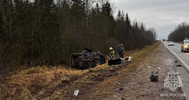 В Киришском районе ликвидированы последствия ДТП В Киришском районе ликвидированы последствия ДТП