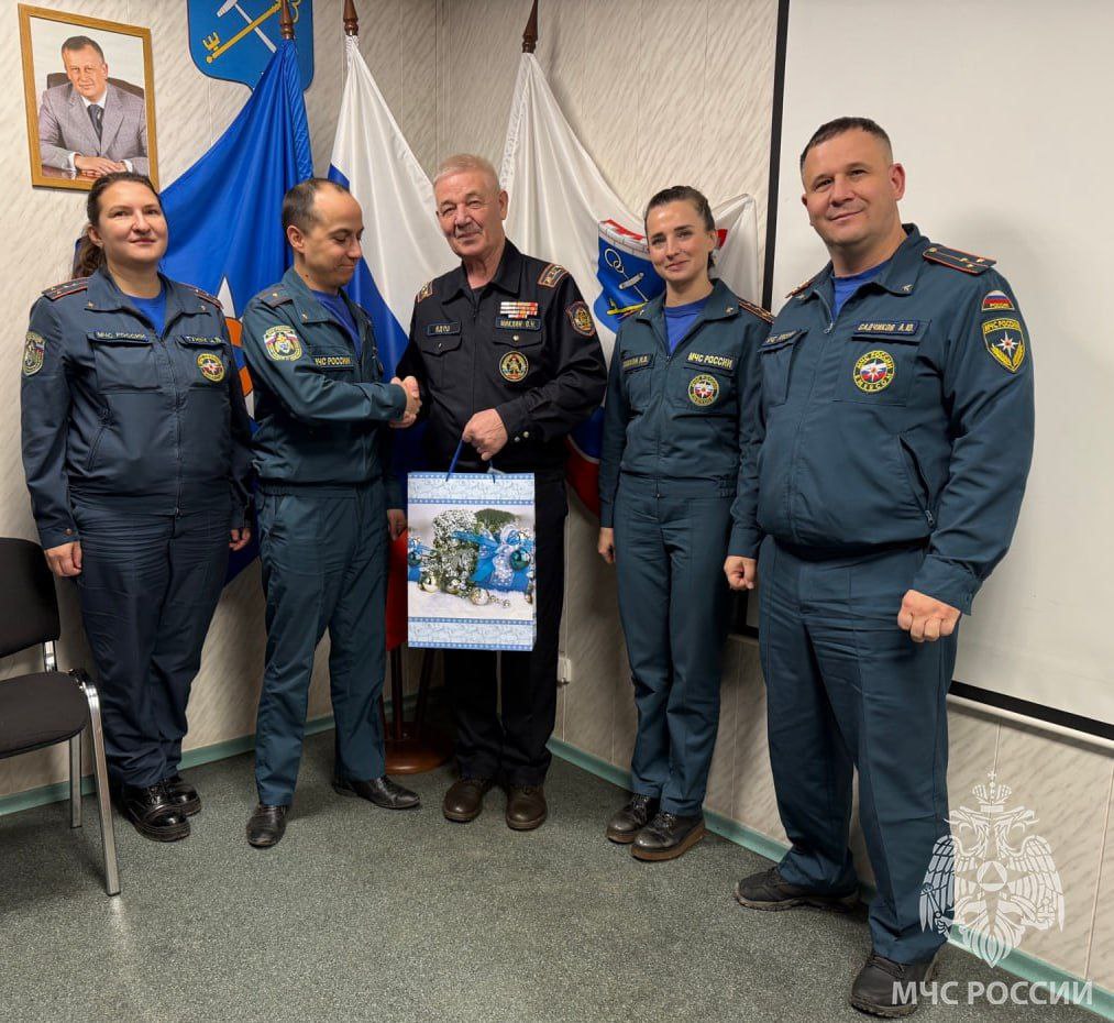 В Ленинградской области прошли торжества, посвященные Дню спасателя В Ленинградской области прошли торжества, посвященные Дню спасателя