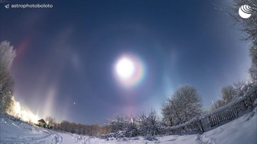 Световые столбы заметили в небе над Ленобластью