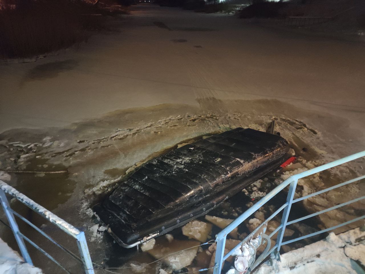 За прошедшие сутки подразделения территориального пожарно-спасательного гарнизона Ленинградской области реагировали на 20 оперативных событий: За прошедшие сутки подразделения территориального пожарно-спасательного гарнизона Ленинградской области реагировали на 20 оперативных событий: