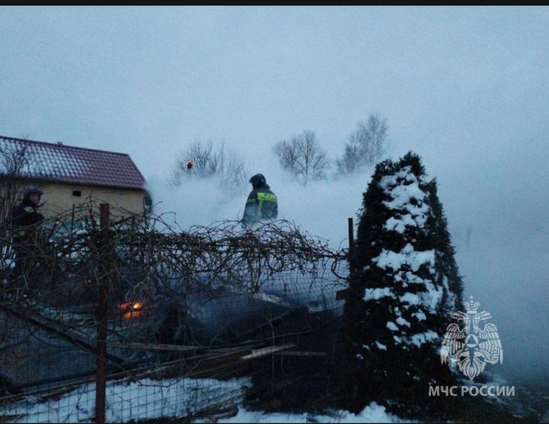 В Гатчинском районе ликвидирован пожар в частном секторе
