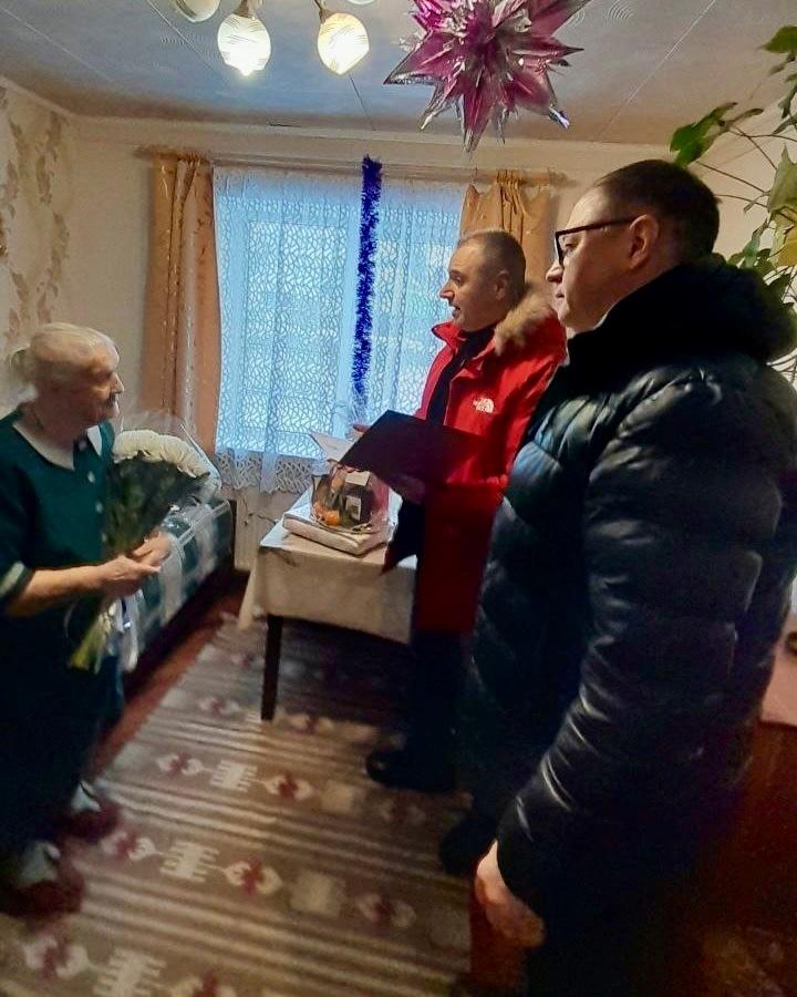 Жительница поселка Высокоключевой Анастасия Алексеева отмечает 101-летие Жительница поселка Высокоключевой Анастасия Алексеева отмечает 101-летие