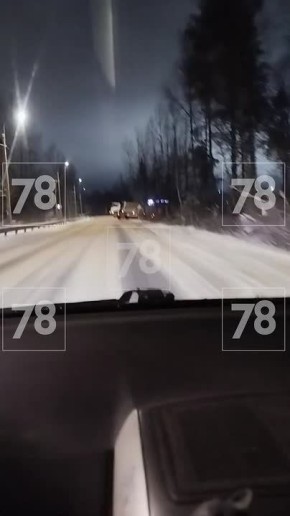 Самосвал улетел в кювет неподалёку от Усть-Луги