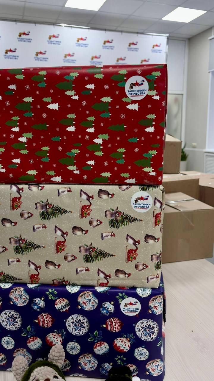 В госпиталях Ленобласти поздравили с Новым годом участников СВО В госпиталях Ленобласти поздравили с Новым годом участников СВО