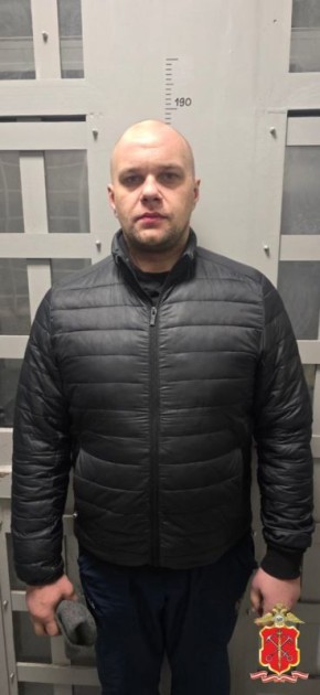 Полицией Адмиралтейского района задержан подозреваемый в квартирной краже на Сенной площади