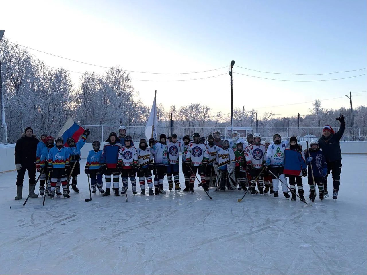 Команда правительства Ленинградской области стала лидером в турнире первого Всероссийского дня русского дворового хоккея Команда правительства Ленинградской области стала лидером в турнире первого Всероссийского дня русского дворового хоккея