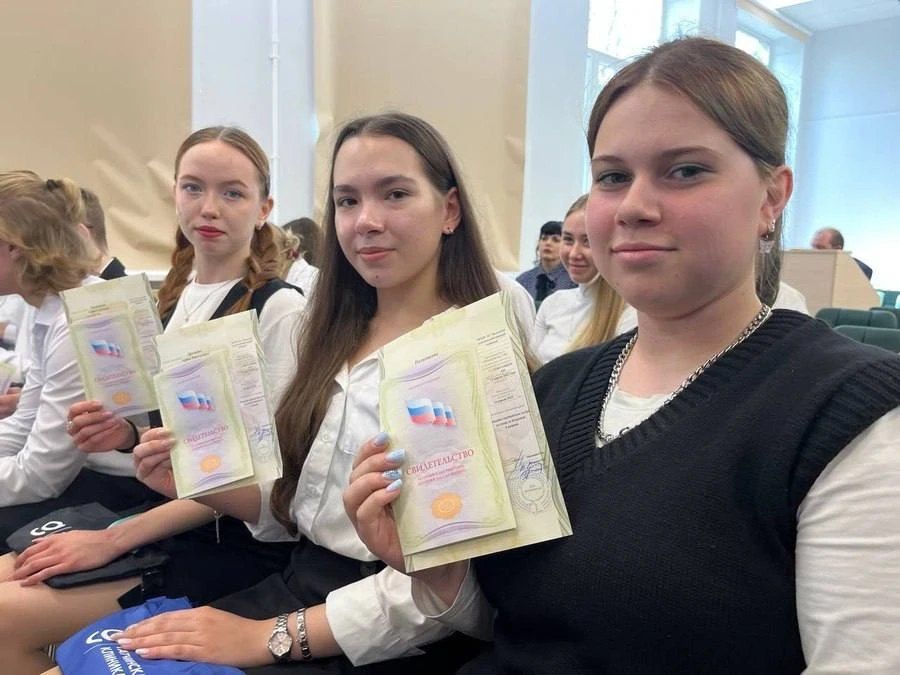 Более 1,5 тысячи школьников Ленобласти получили свою первую профессию в 2025 году благодаря проекту «Профориентация в ЛО»