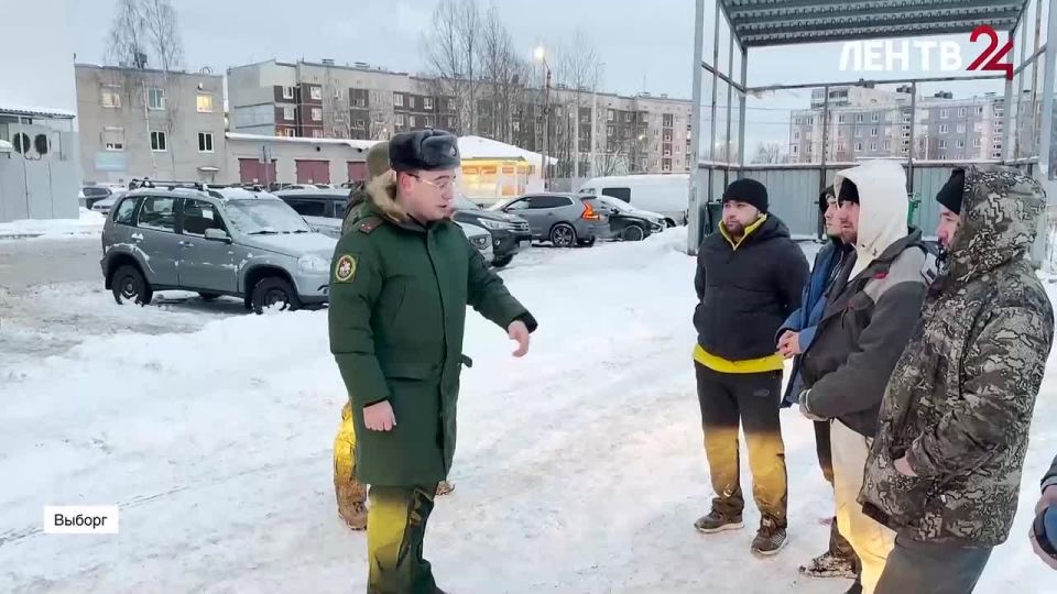 В Выборге Ленинградской области искали тех, кто получил гражданство России, но проигнорировал постановку на воинский учёт