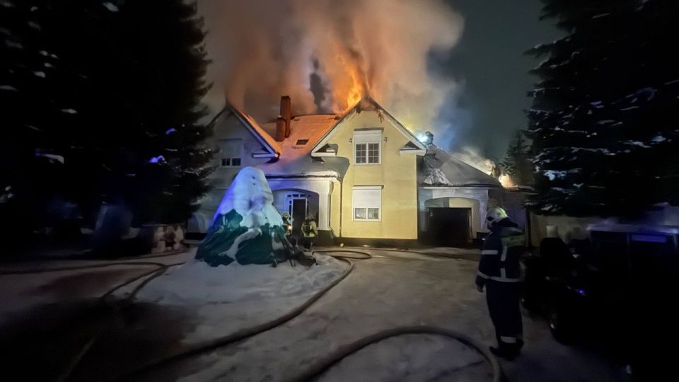 �� ��������� ����� ������������� ���������������� �������-������������� ��������� ������������� ������� ����������� �� 16 ����������� �������: