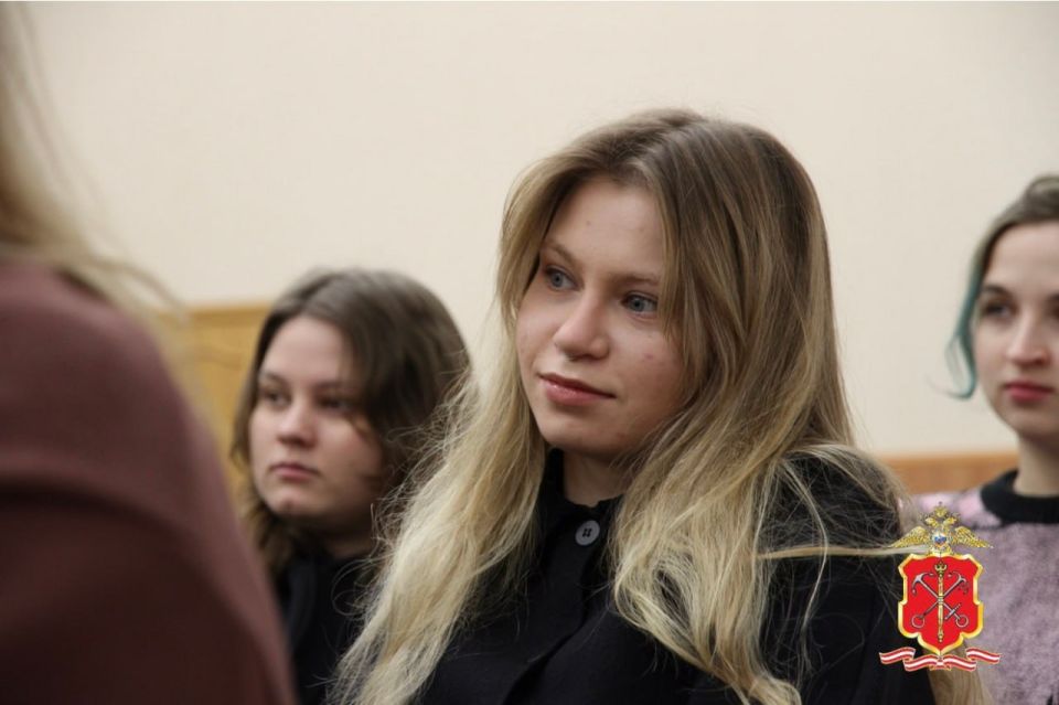 В рамках акции «Студенческий десант» в ЭКЦ ГУ МВД России по Санкт-Петербургу и Ленинградской области состоялся День открытых дверей В рамках акции «Студенческий десант» в ЭКЦ ГУ МВД России по Санкт-Петербургу и Ленинградской области состоялся День открытых дверей