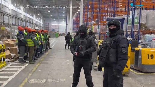 Полиция Петербурга продолжает проверку крупного ретейлера