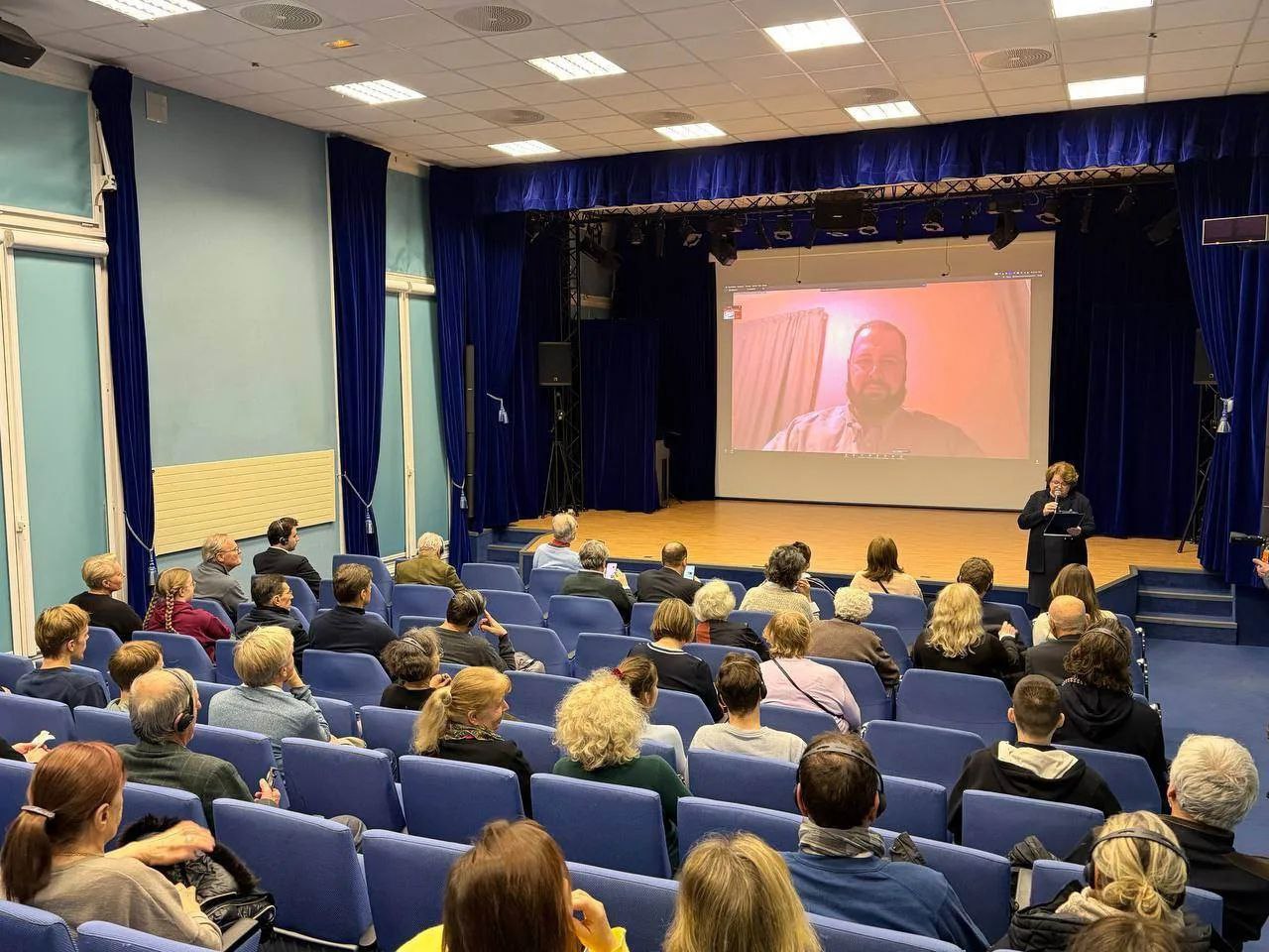 Ленобласть провела телемост с Парижем в День полного освобождения великого города от фашистской блокады