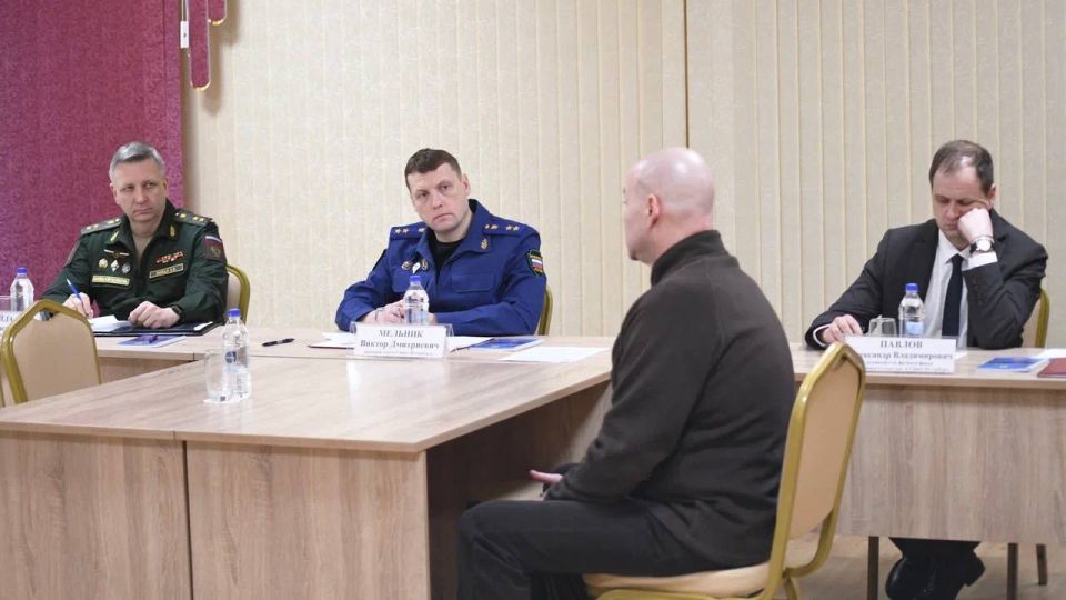 Прокурор г. Санкт-Петербурга Виктор Мельник и военный прокурор Ленинградского военного округа Алексей Найда на площадке Центра социальной реабилитации провели [ совместный прием участников специальной военной операции и...