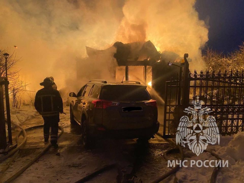 Подразделения МЧС потушили почти 120 пожаров в Ленобласти за неделю