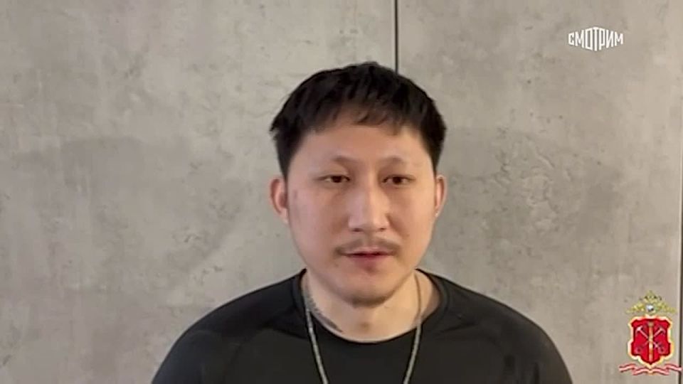 Двое пособников украинских мошенников задержаны в ленинградском Мурине, сообщает МВД России по Санкт-Петербургу