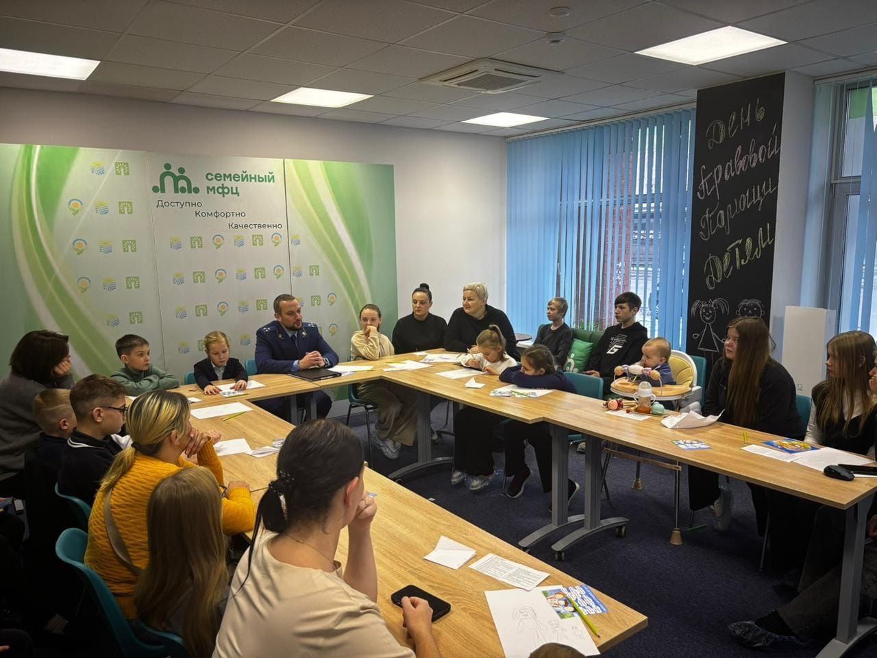 Сланцевская городская прокуратура добивается повышения безопасности на дороге у спортивной школы